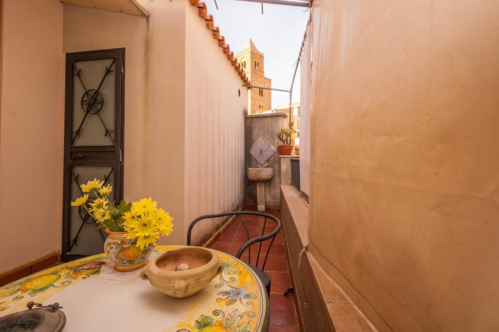Penthouse Duomo Apartment Чефалу Екстериор снимка