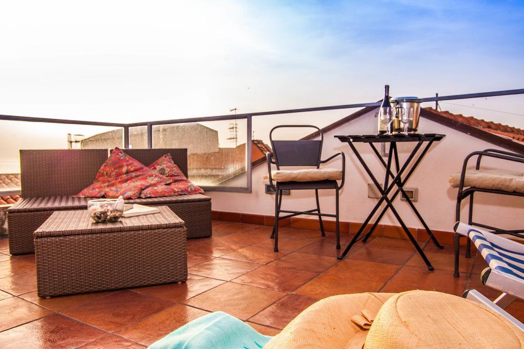Penthouse Duomo Apartment Чефалу Екстериор снимка